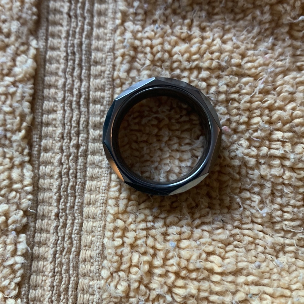 Tungsten Ring - Picture 3 of 5